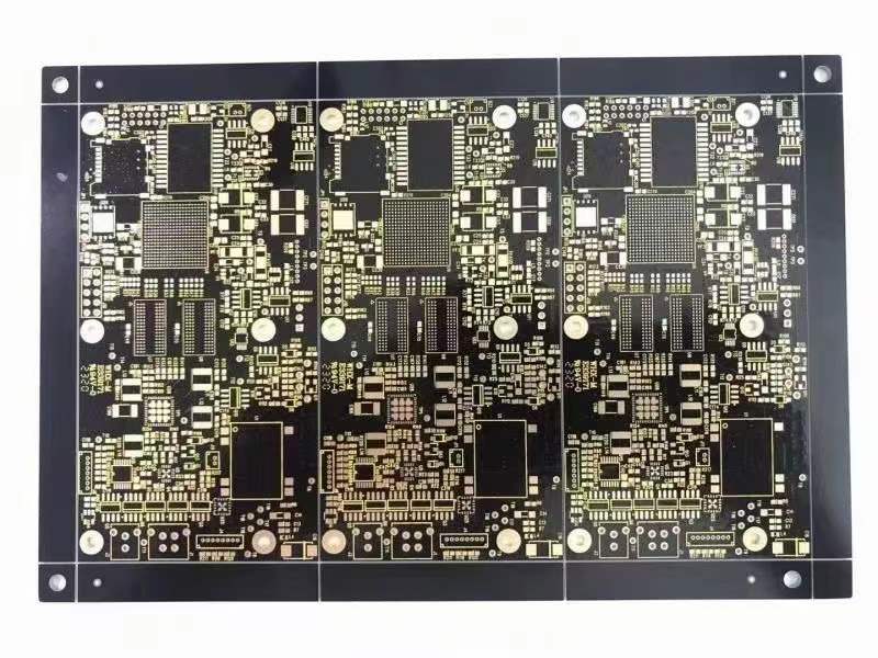 高密度电子设备的黄金搭档： 双面沉金PCB线路板